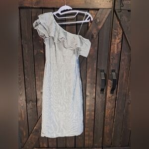 BANANA Republic one shoulder seersucker dress. Size 0